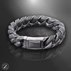 Photo du bracelet BOLSTRAND en acier inoxydable, design masculin avec maillons texturés et fermoir personnalisable par gravure laser. Élégance brute et style affirmé pour un bijou unique.