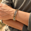 bracelet magnétique en cuivre pur, combine la puissance de ses 6 aimants aux vertus apaisantes et ses propriétés anti-inflammatoires du cuivre.