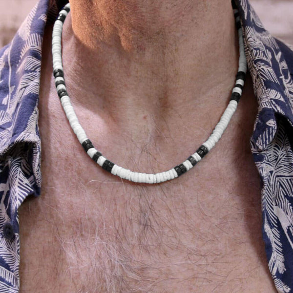 COLLIER DE PERLES DE COCO