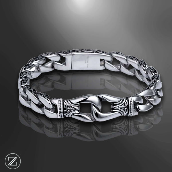 Bracelet ROCKSAN SLIM en acier inoxydable finement gravé de motifs aztèques. Élégance discrète, style antique revisité pour un look masculin affirmé