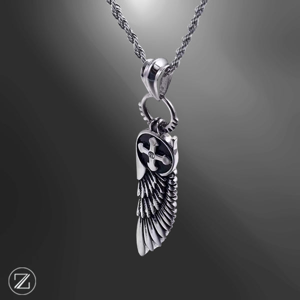 pendentif croix homme, bijou en acier homme, pendentif ailé homme, bijou spirituel homme, collier zirconium homme, collier chaîne acier
